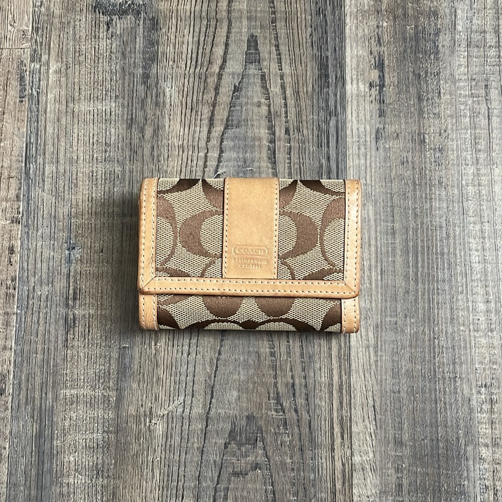 Vintage coach leather canvas logo tri-fold wallet